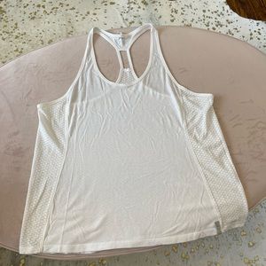 Under Armour Women's White Vent Tank Top